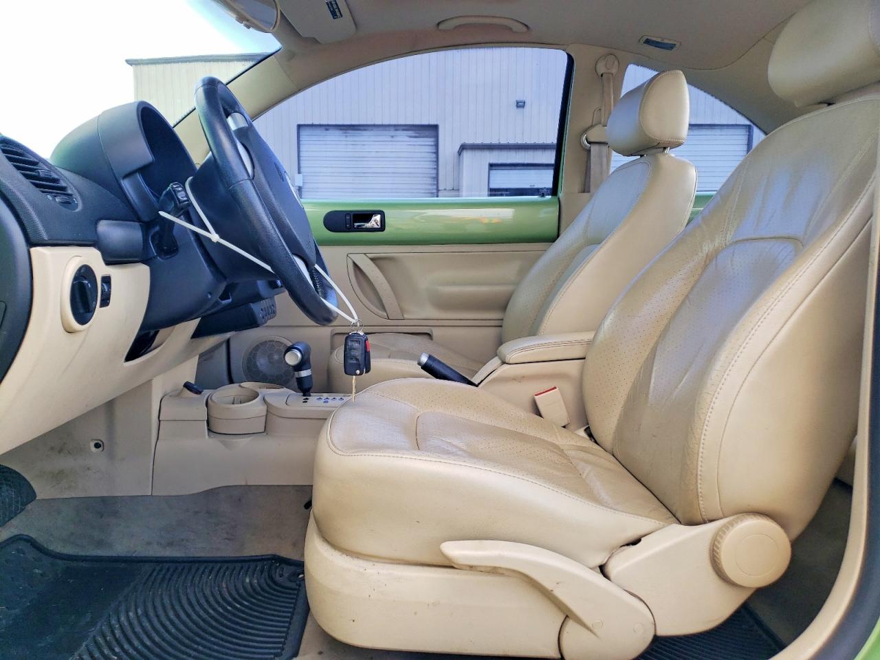 2005 VOLKSWAGEN NEW BEETLE GLS TDI photo 13