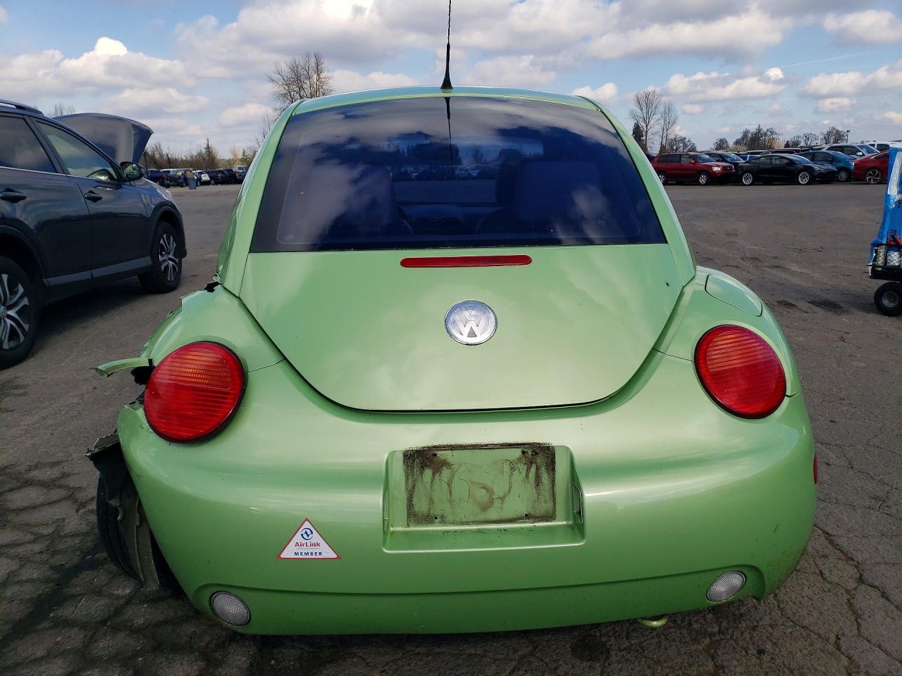 2005 VOLKSWAGEN NEW BEETLE GLS TDI photo 11