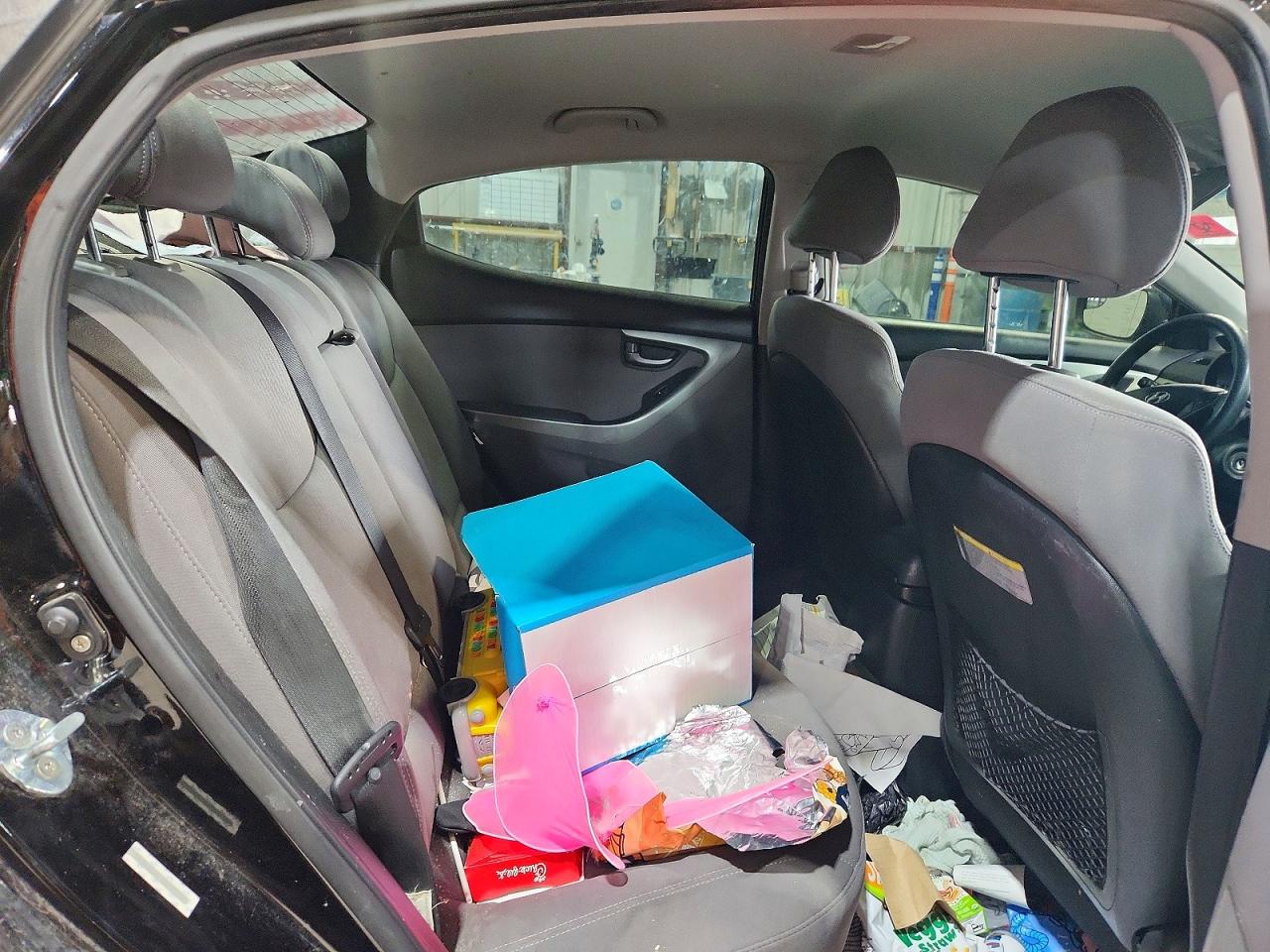 2014 HYUNDAI ELANTRA SE photo 10