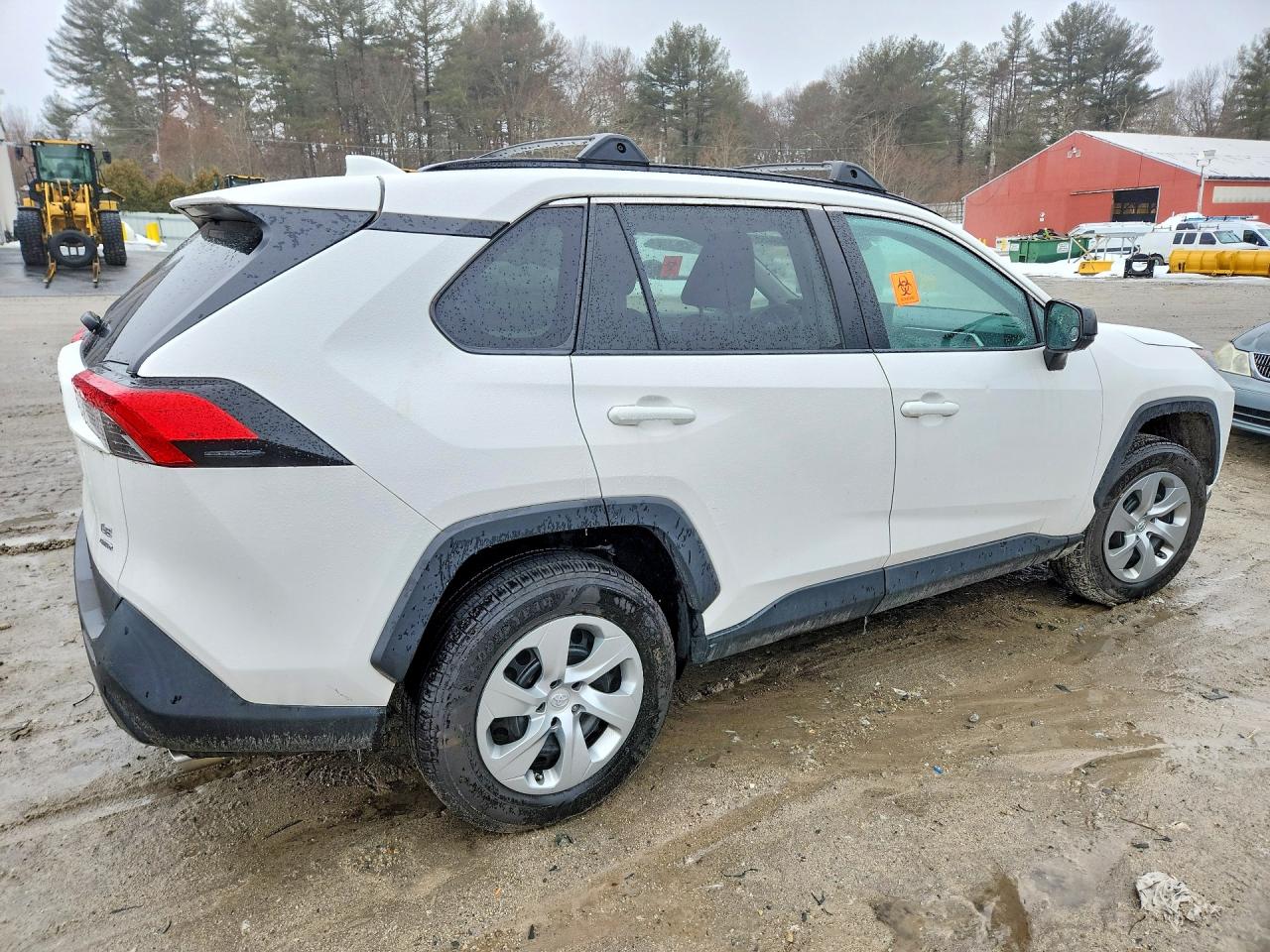 2021 TOYOTA RAV4 LE photo 5