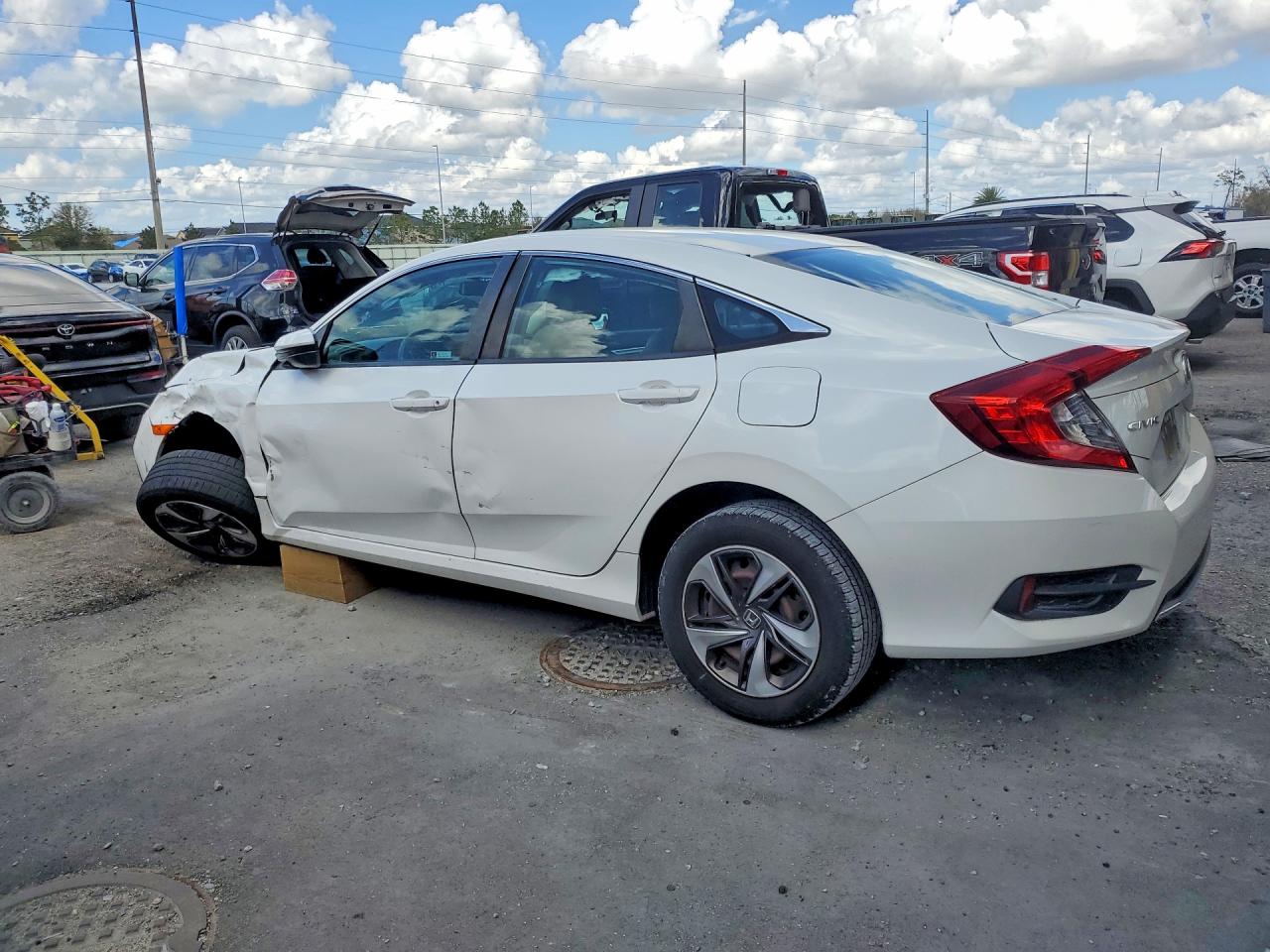 2020 HONDA CIVIC LX photo 2