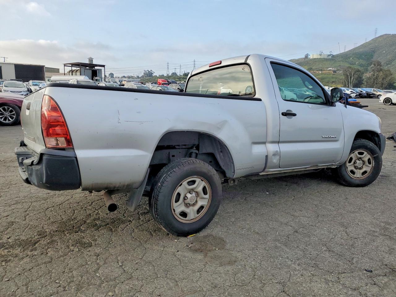 2006 TOYOTA TACOMA BASE photo 3