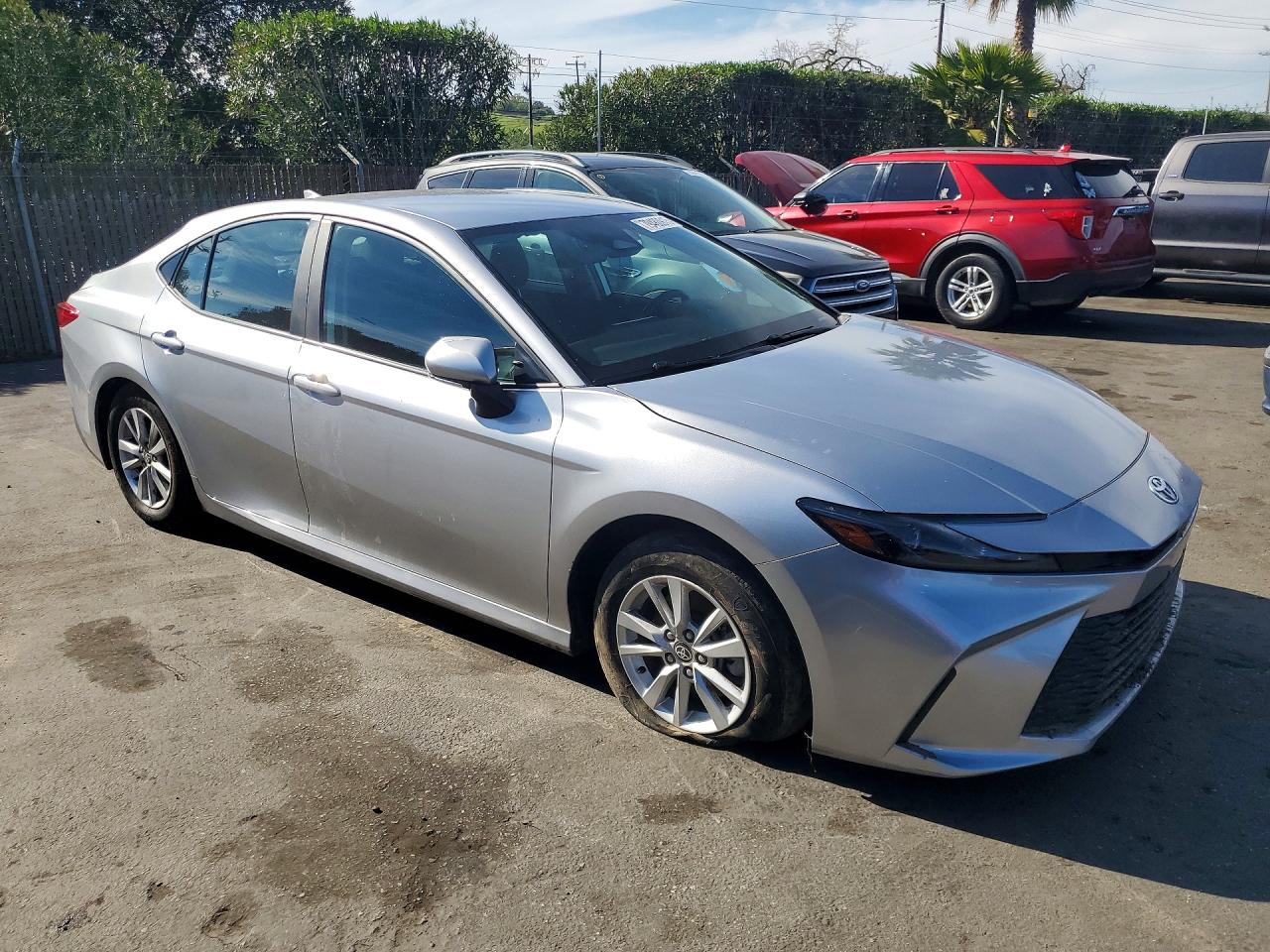 2025 TOYOTA CAMRY LE photo 10