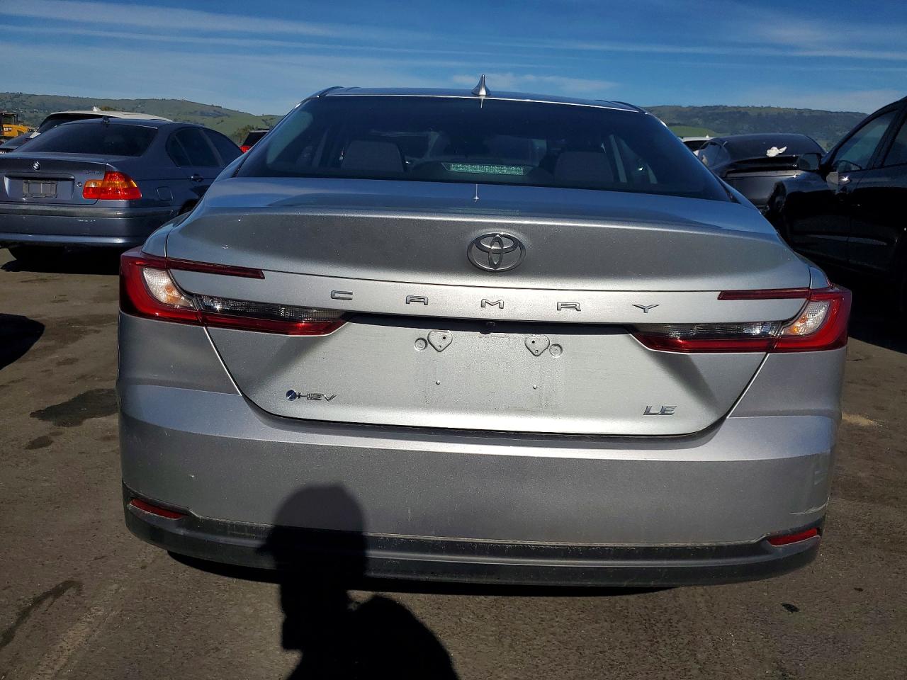 2025 TOYOTA CAMRY LE photo 16