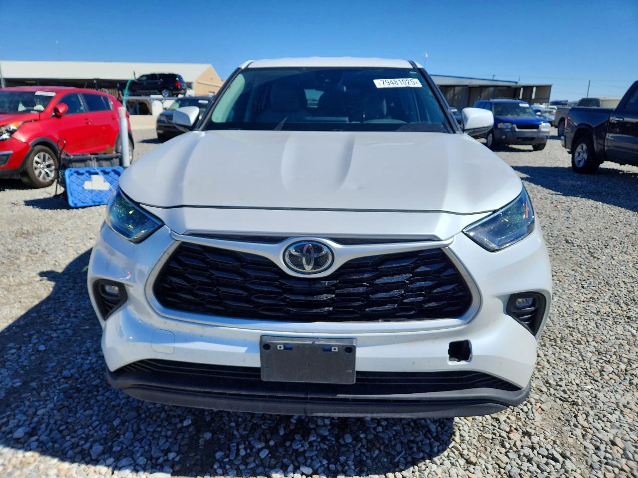 2022 TOYOTA HIGHLANDER LE photo 9