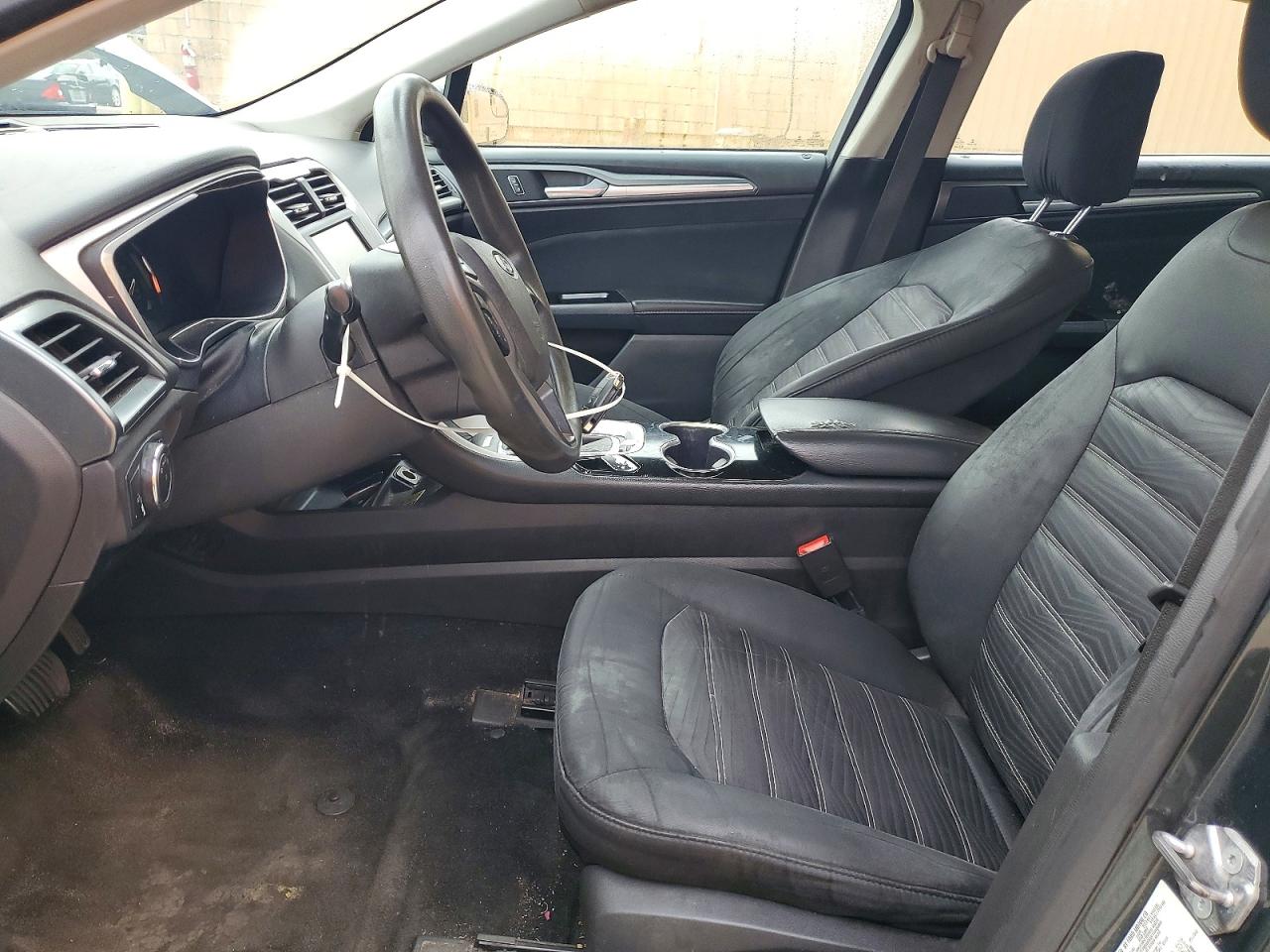 2016 FORD FUSION SE photo 19