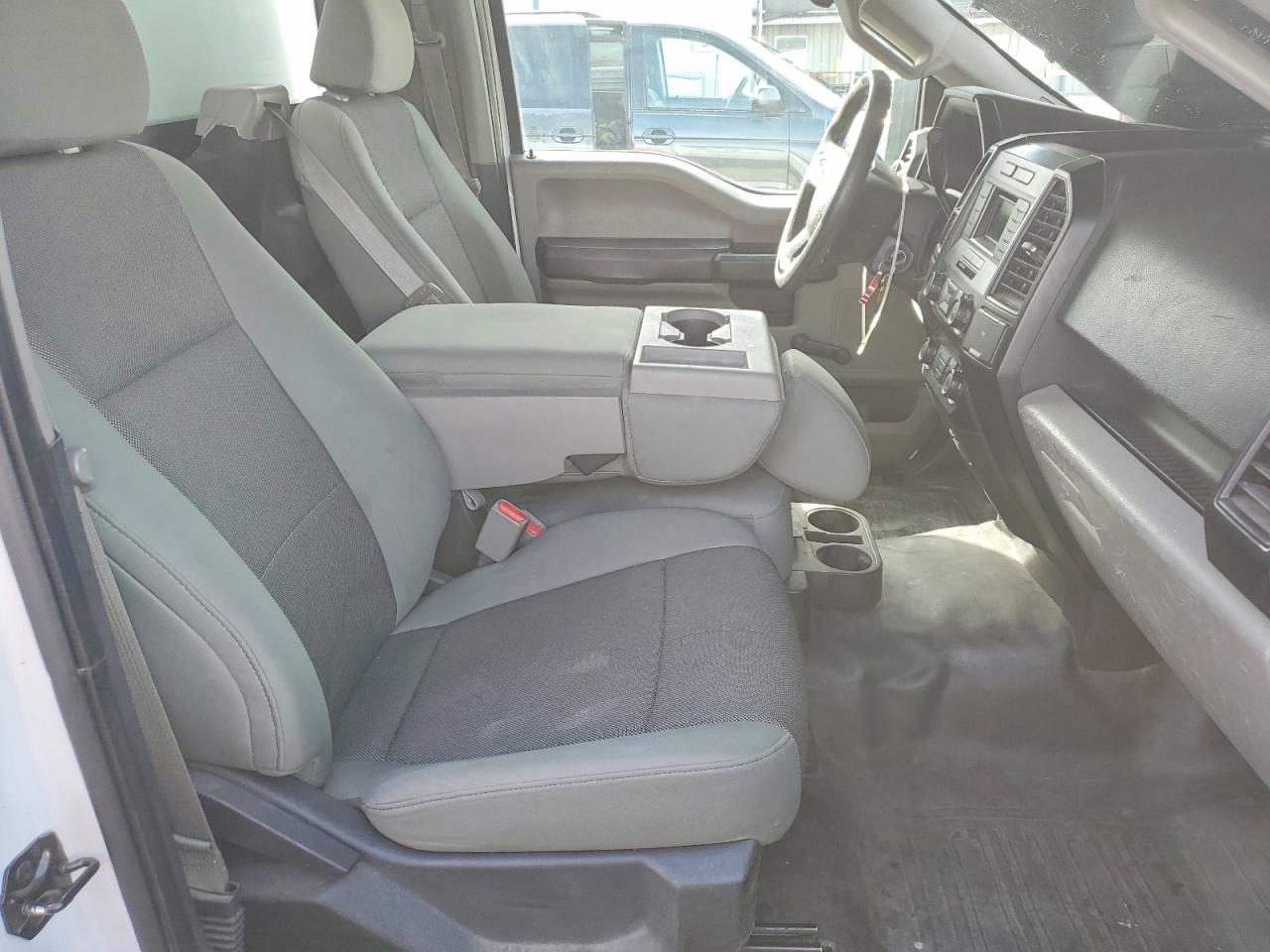2016 FORD F150 photo 19