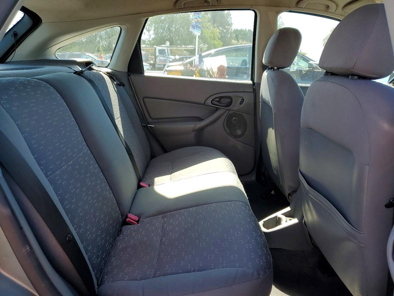 2004 FORD FOCUS ZX5 photo 11