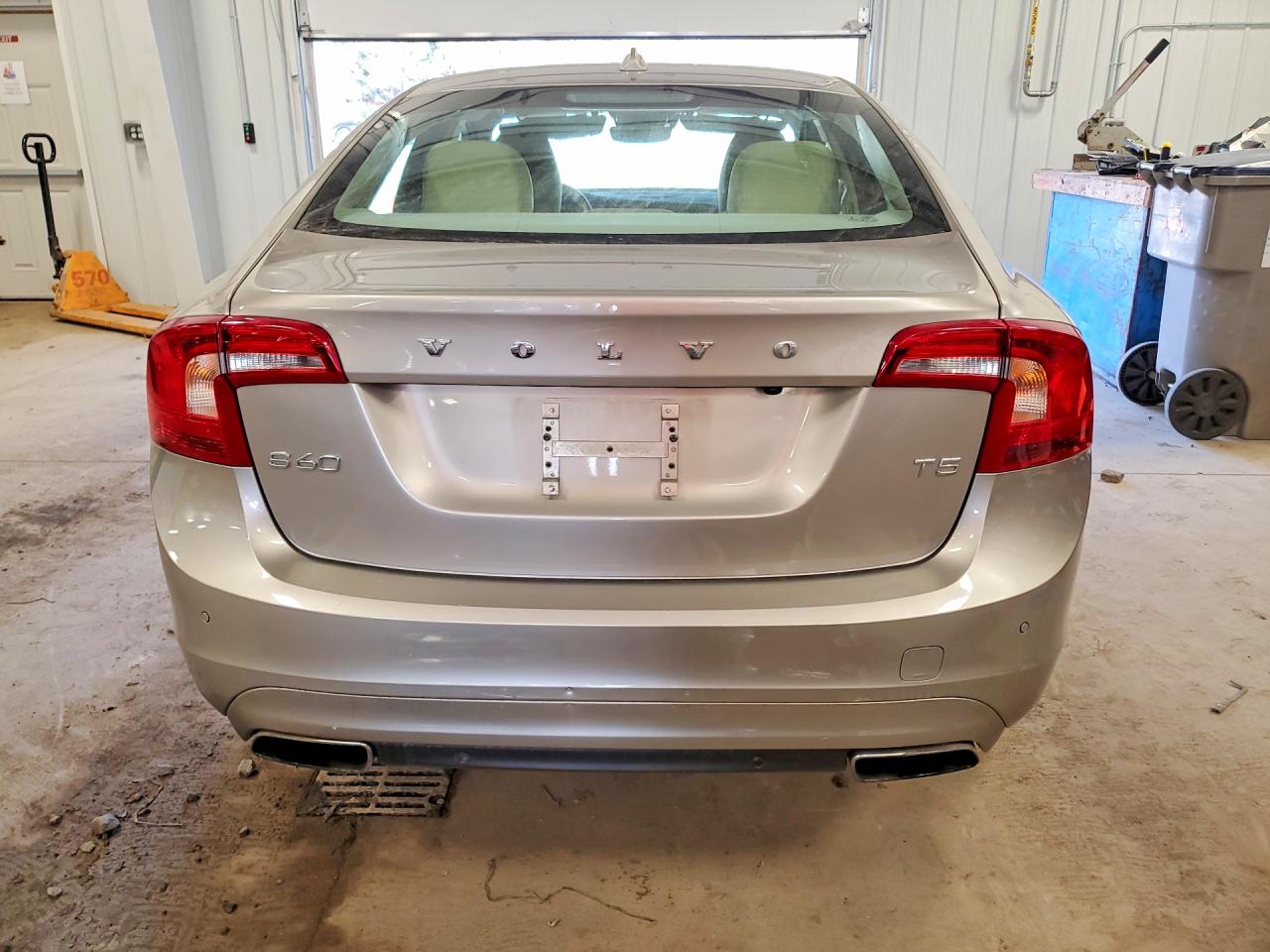 2015 VOLVO S60 PLATINUM photo 11