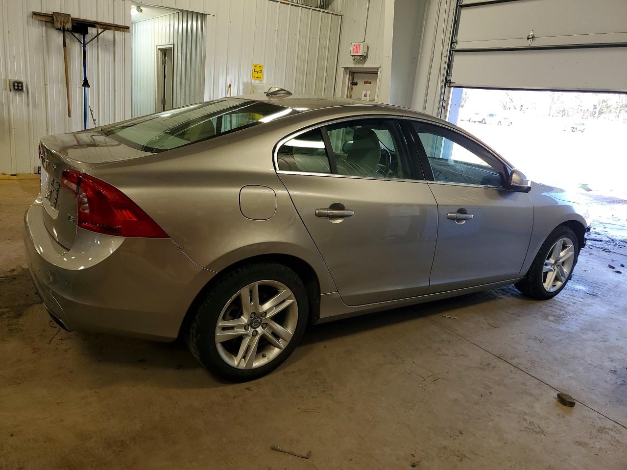 2015 VOLVO S60 PLATINUM photo 5