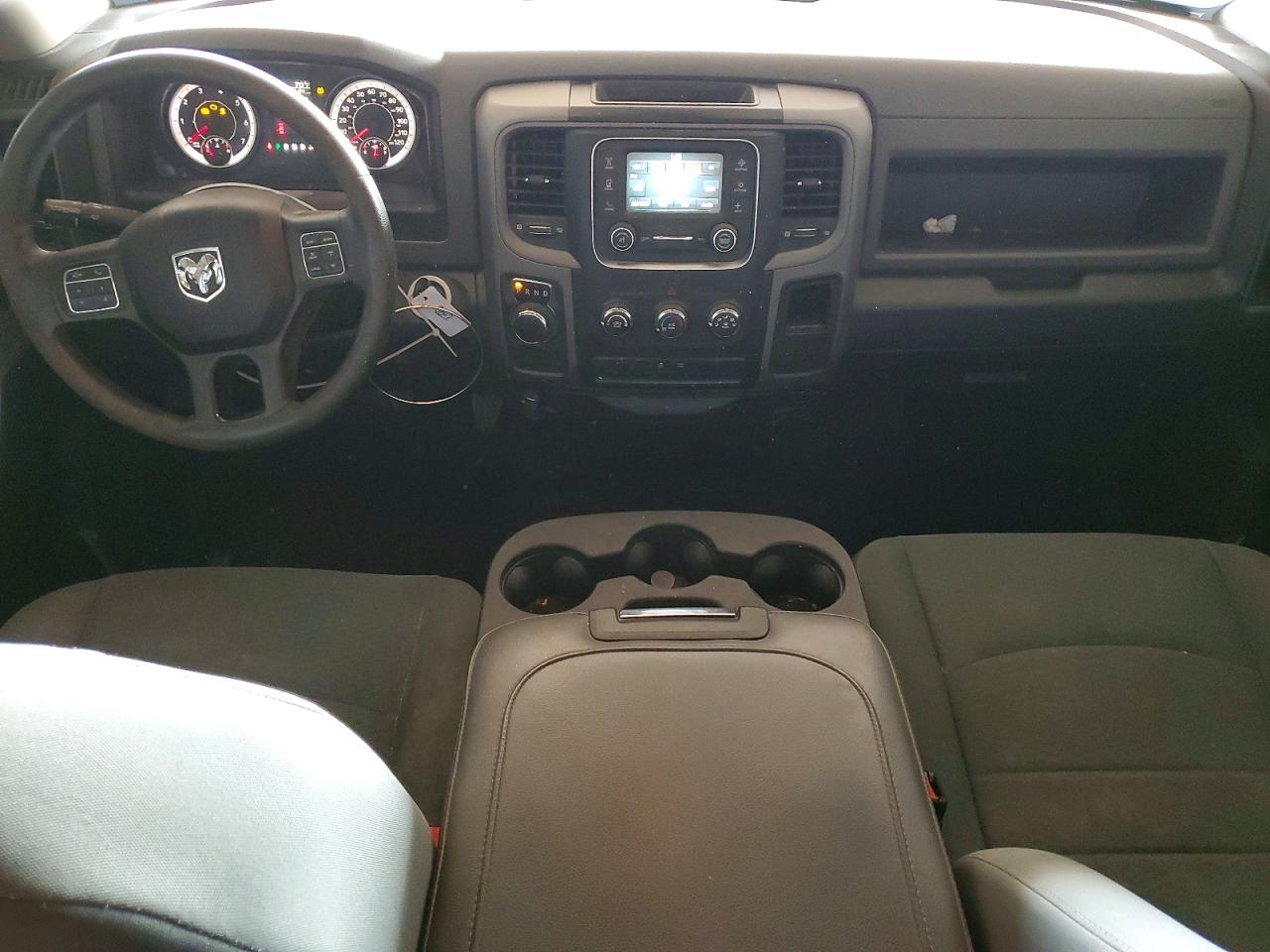 2018 RAM 1500 ST photo 15