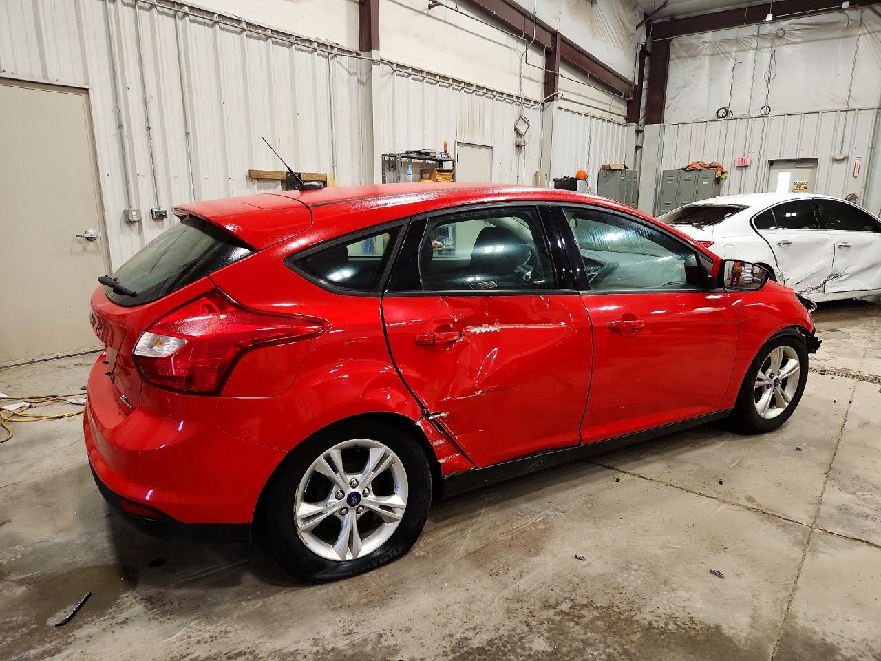 2014 FORD FOCUS SE photo 5