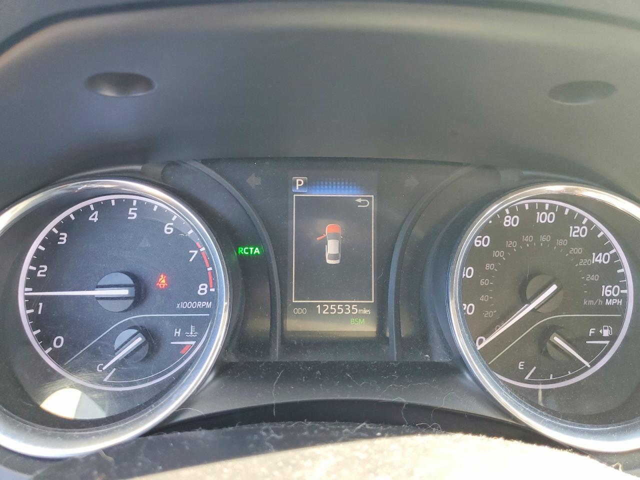 2019 TOYOTA CAMRY SE photo 25