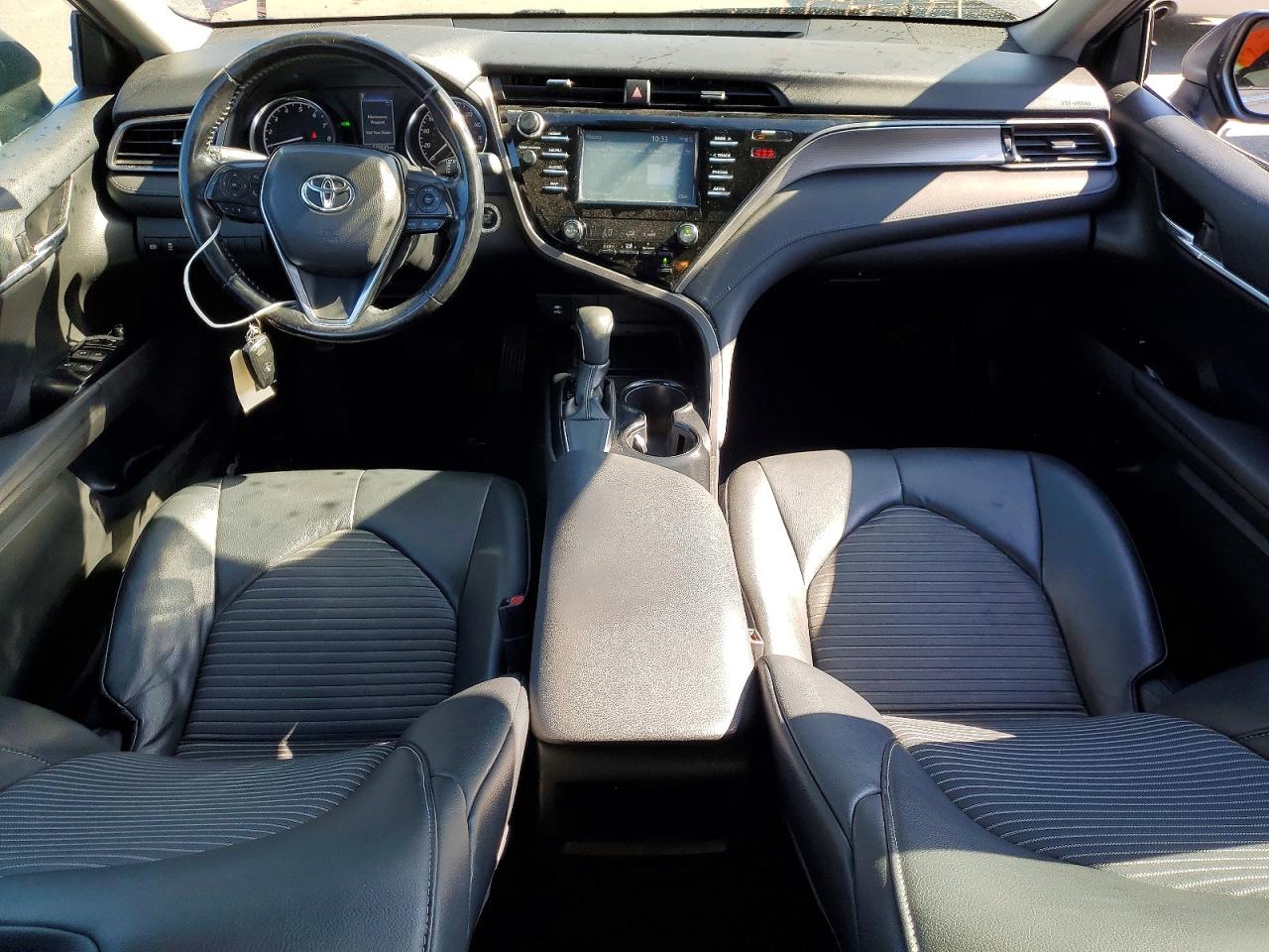 2019 TOYOTA CAMRY SE photo 22