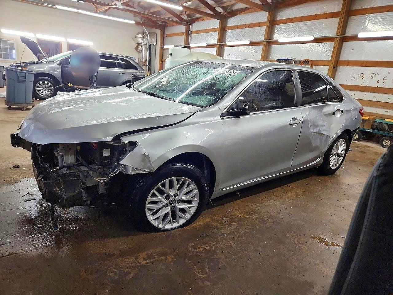 2016 TOYOTA CAMRY