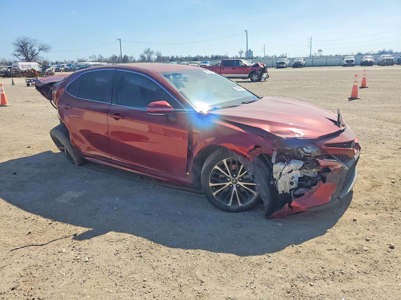 2018 TOYOTA CAMRY photo 7