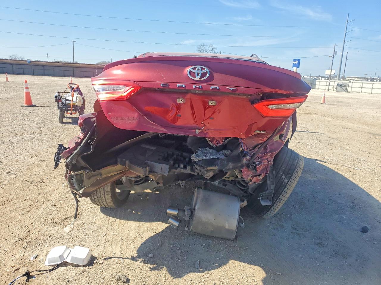 2018 TOYOTA CAMRY photo 11