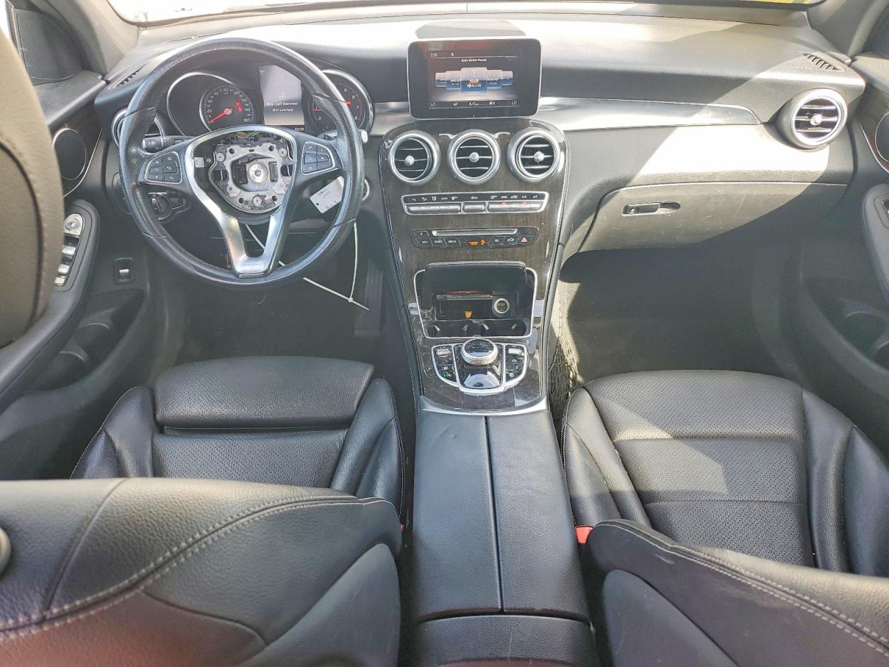2018 MERCEDES-BENZ GLC 300 photo 8