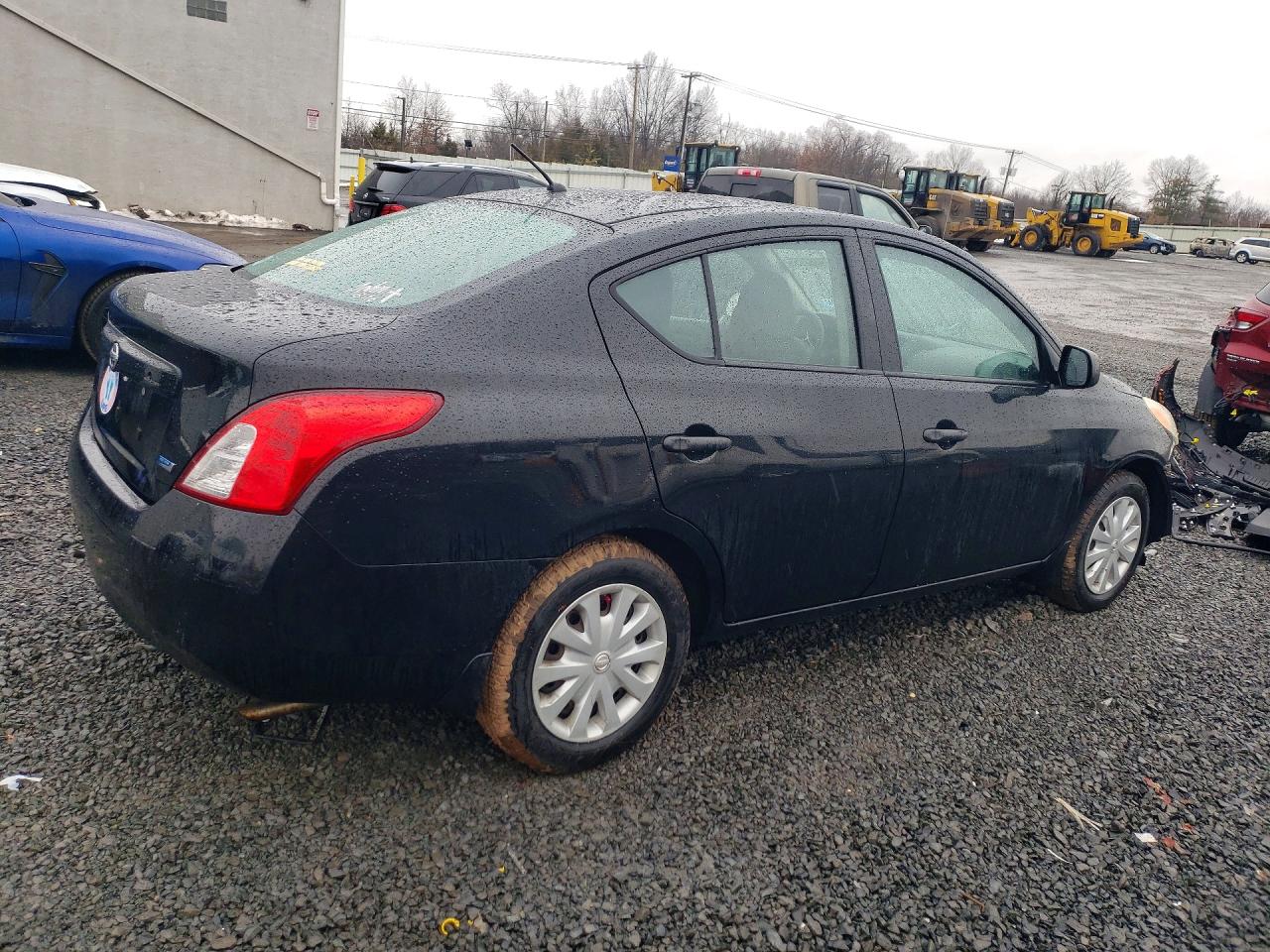 2012 NISSAN VERSA 1.6 S photo 5