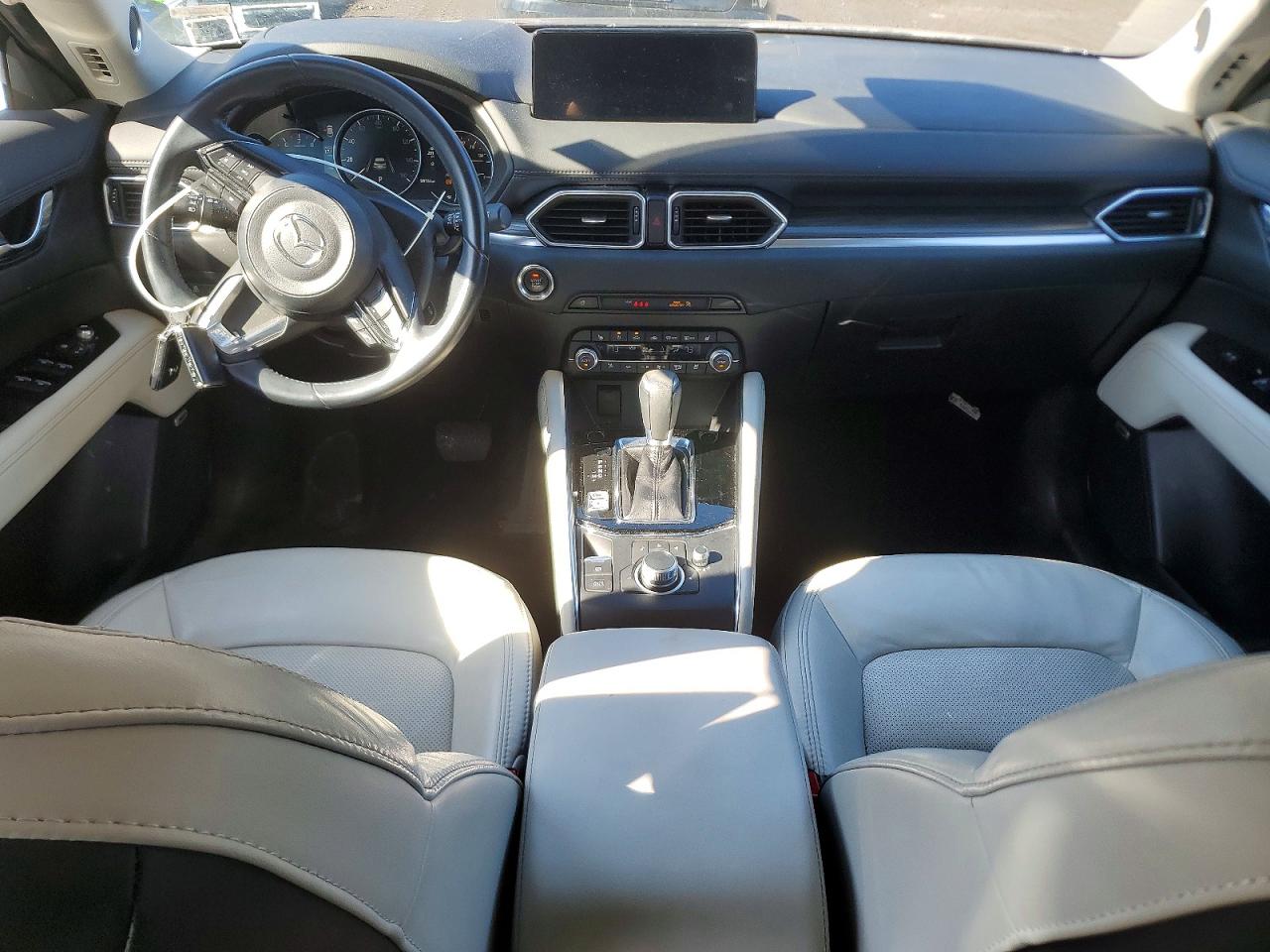 2021 MAZDA CX-5 GRAND TOURING RESERVE photo 22