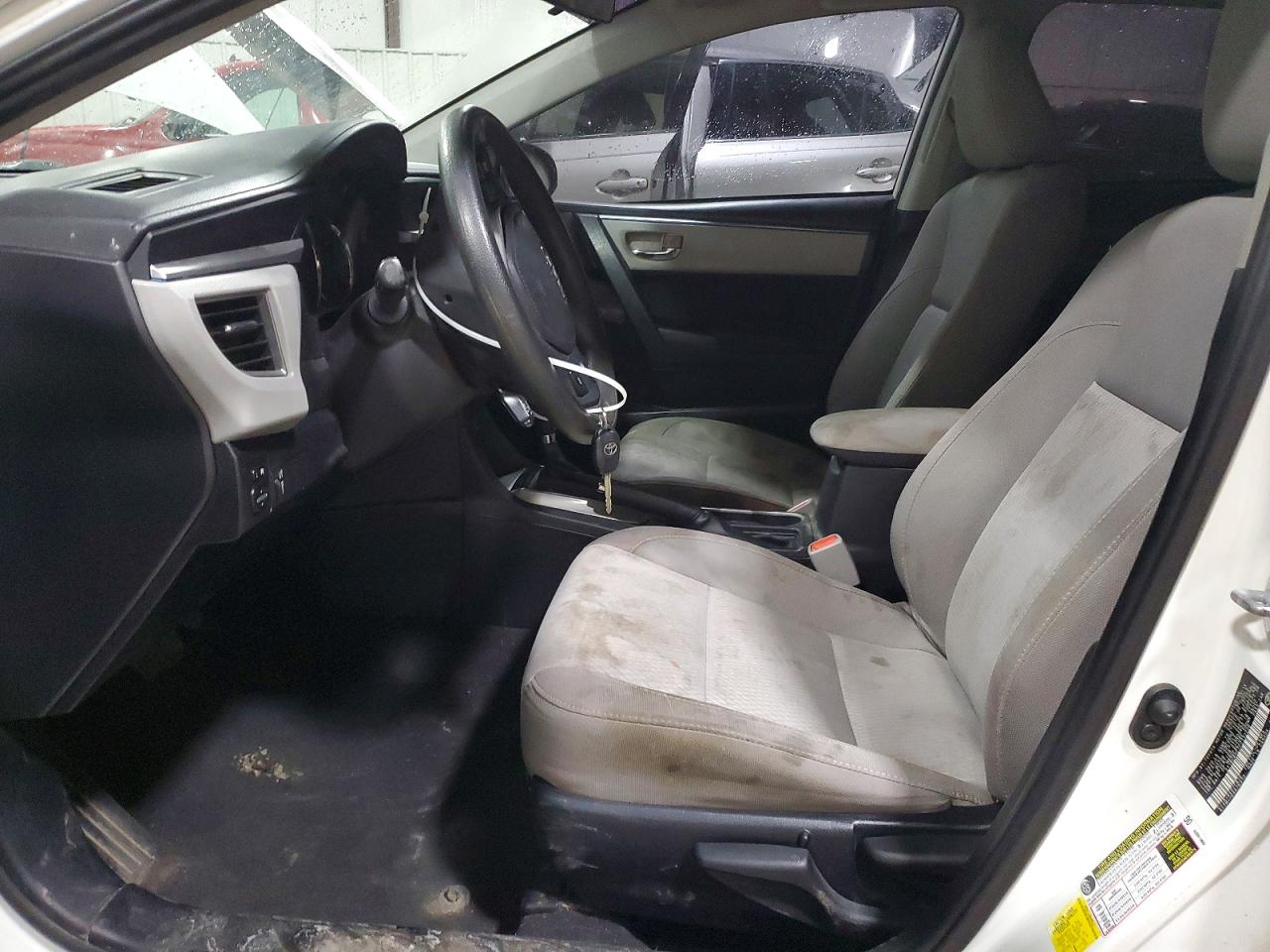 2015 TOYOTA COROLLA LE photo 7