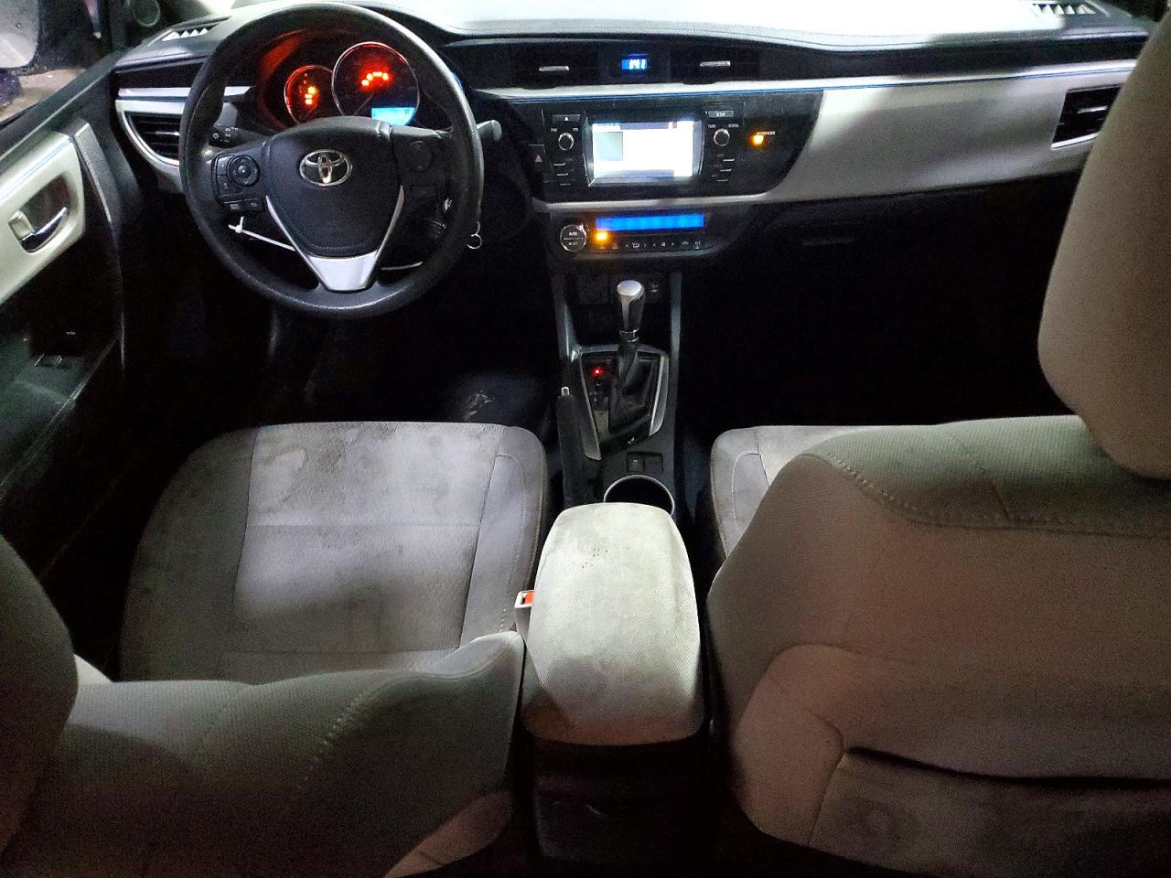 2015 TOYOTA COROLLA LE photo 8