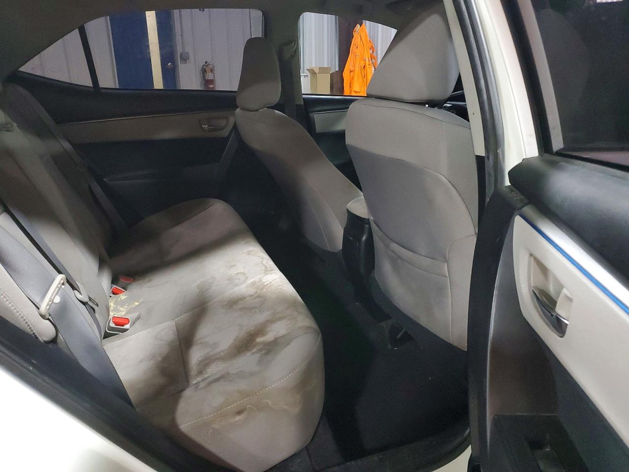 2015 TOYOTA COROLLA LE photo 10