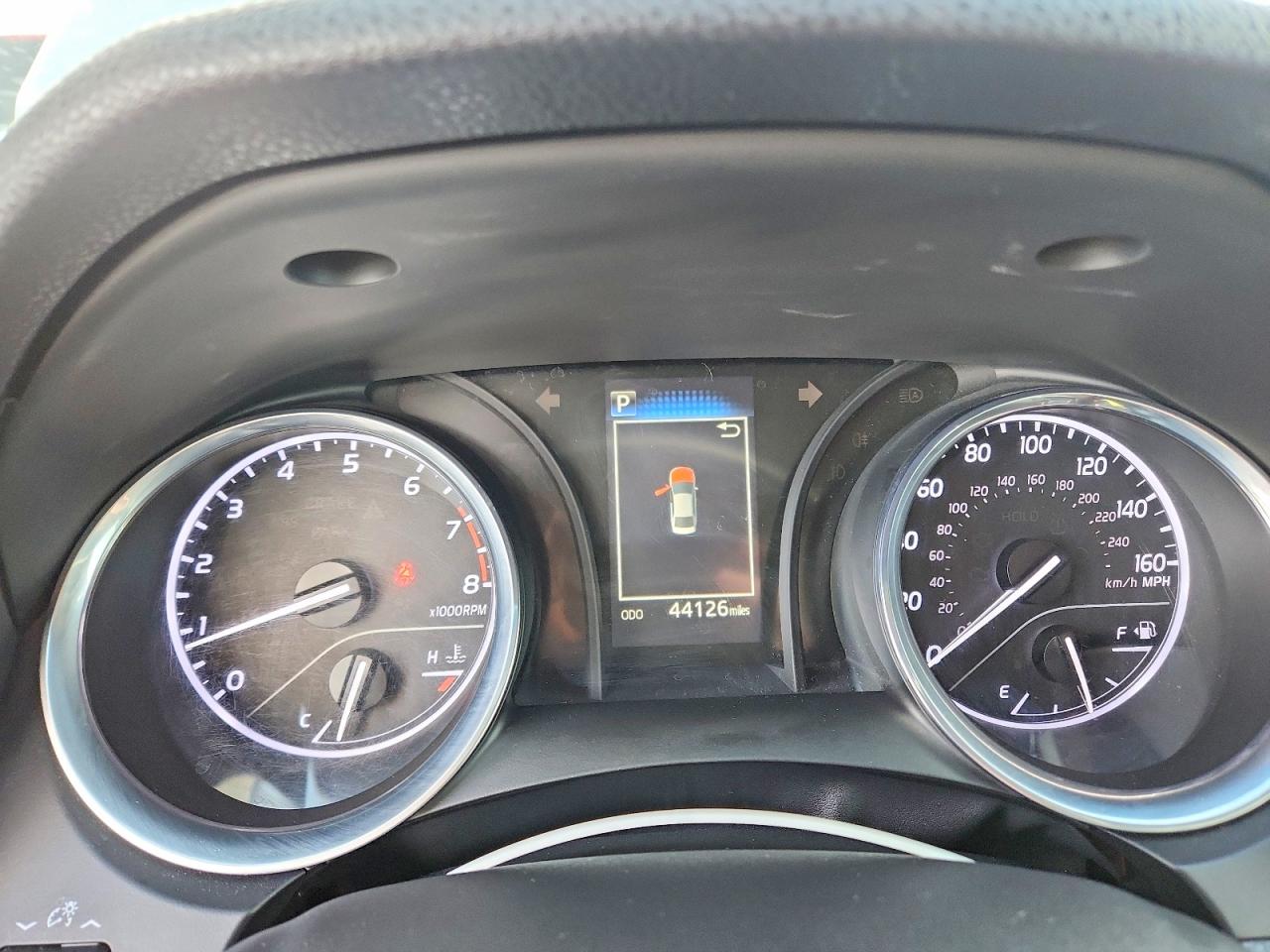 2020 TOYOTA CAMRY SE photo 9