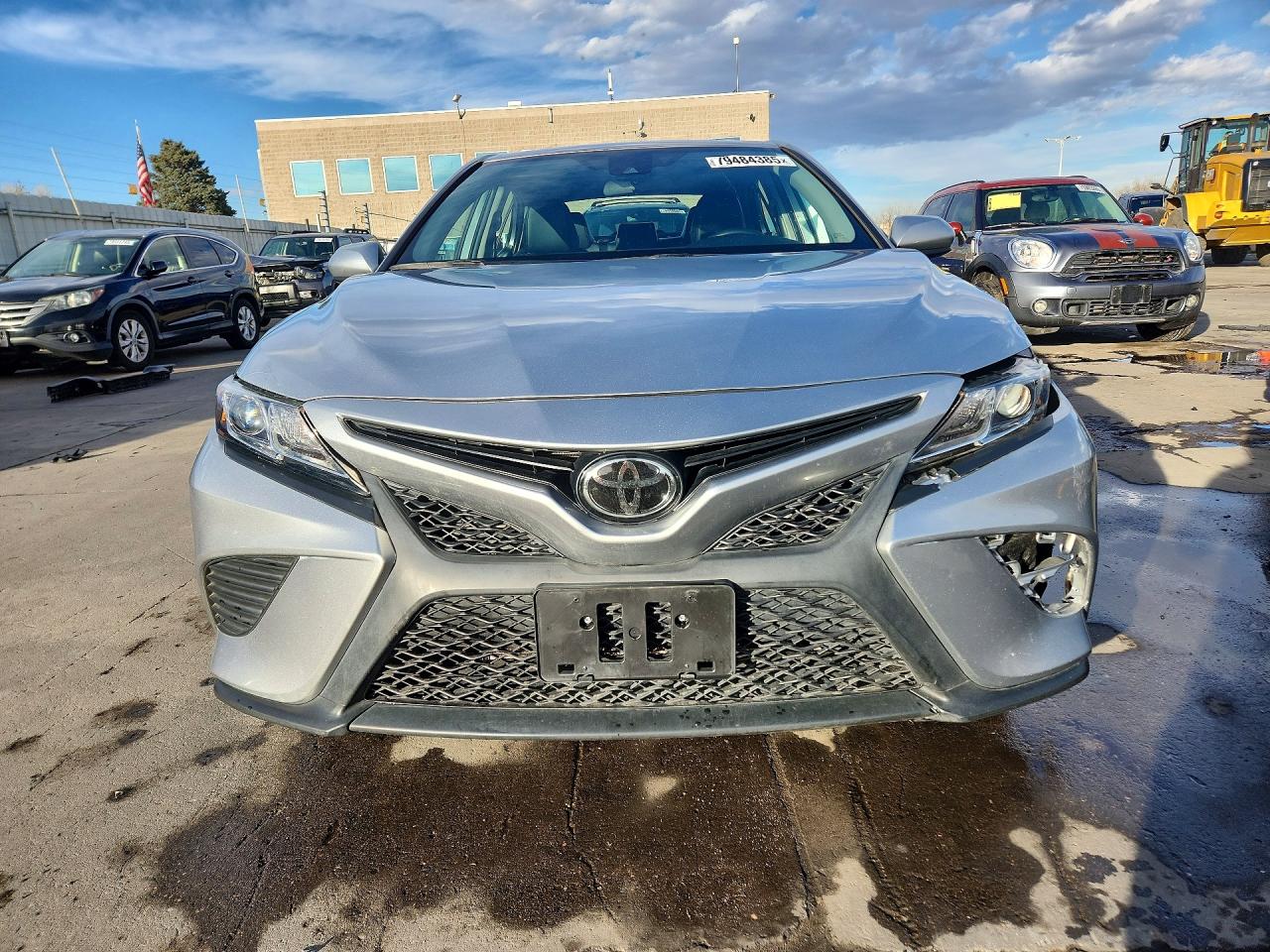 2020 TOYOTA CAMRY SE photo 5