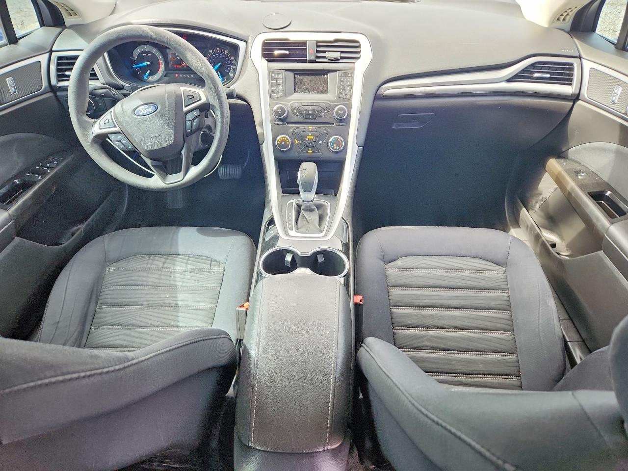 2016 FORD FUSION SE photo 8