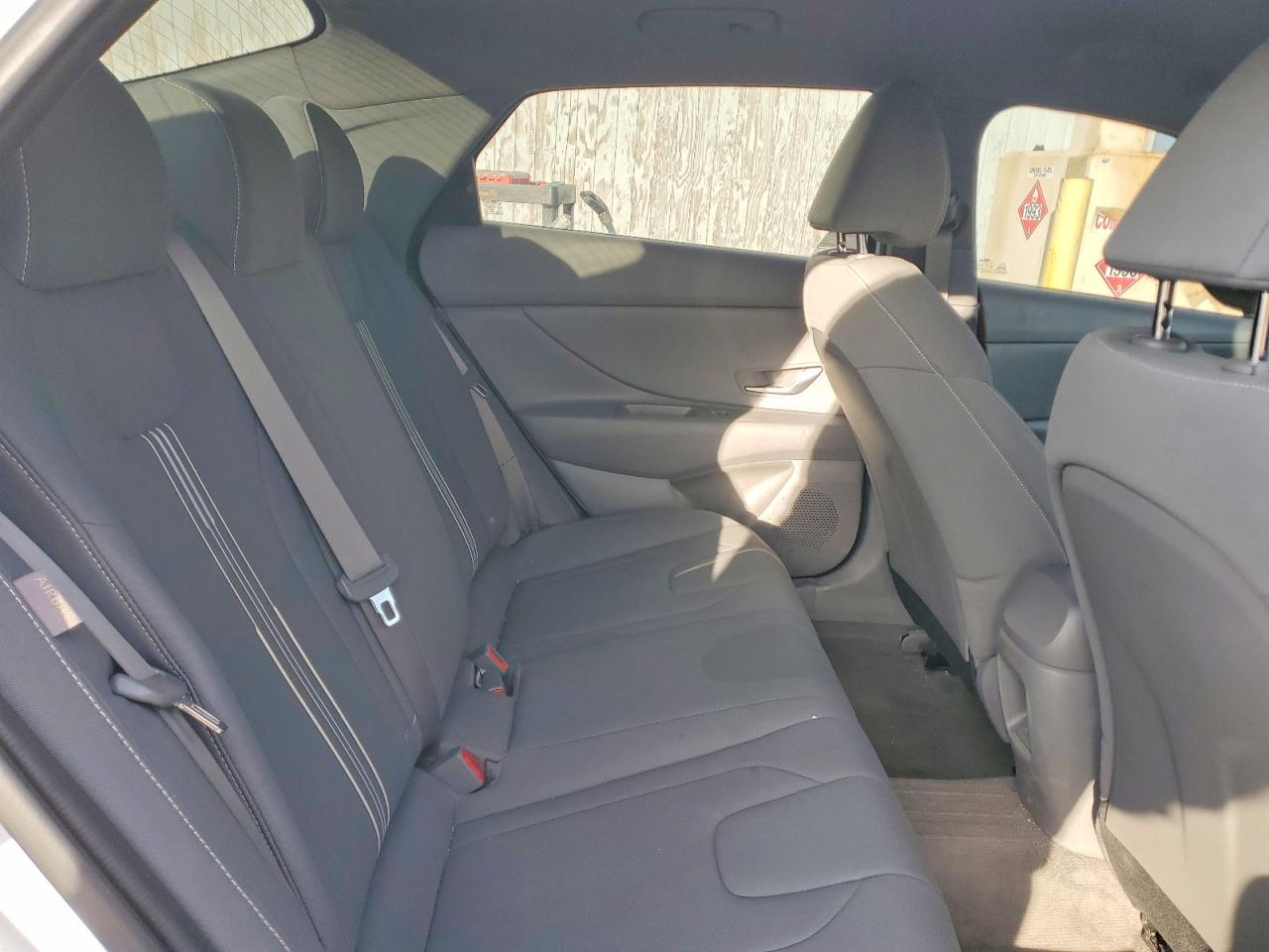2024 HYUNDAI ELANTRA SEL photo 19