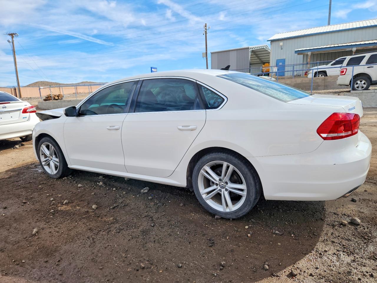 2014 VOLKSWAGEN PASSAT SE photo 4