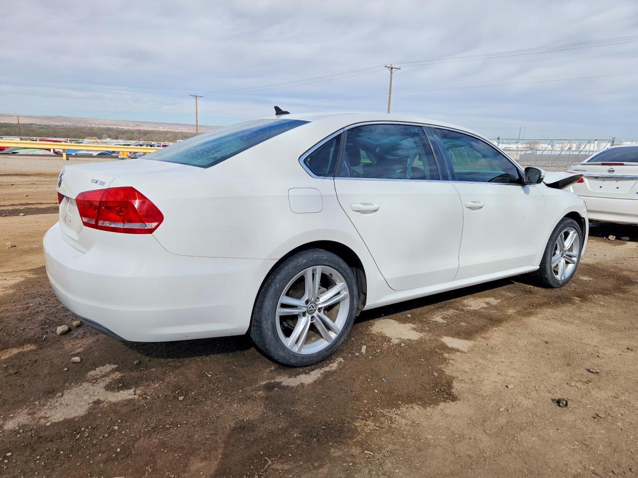 2014 VOLKSWAGEN PASSAT SE photo 7