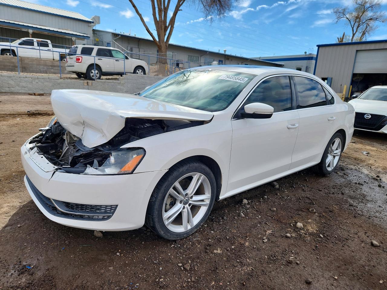 2014 VOLKSWAGEN PASSAT