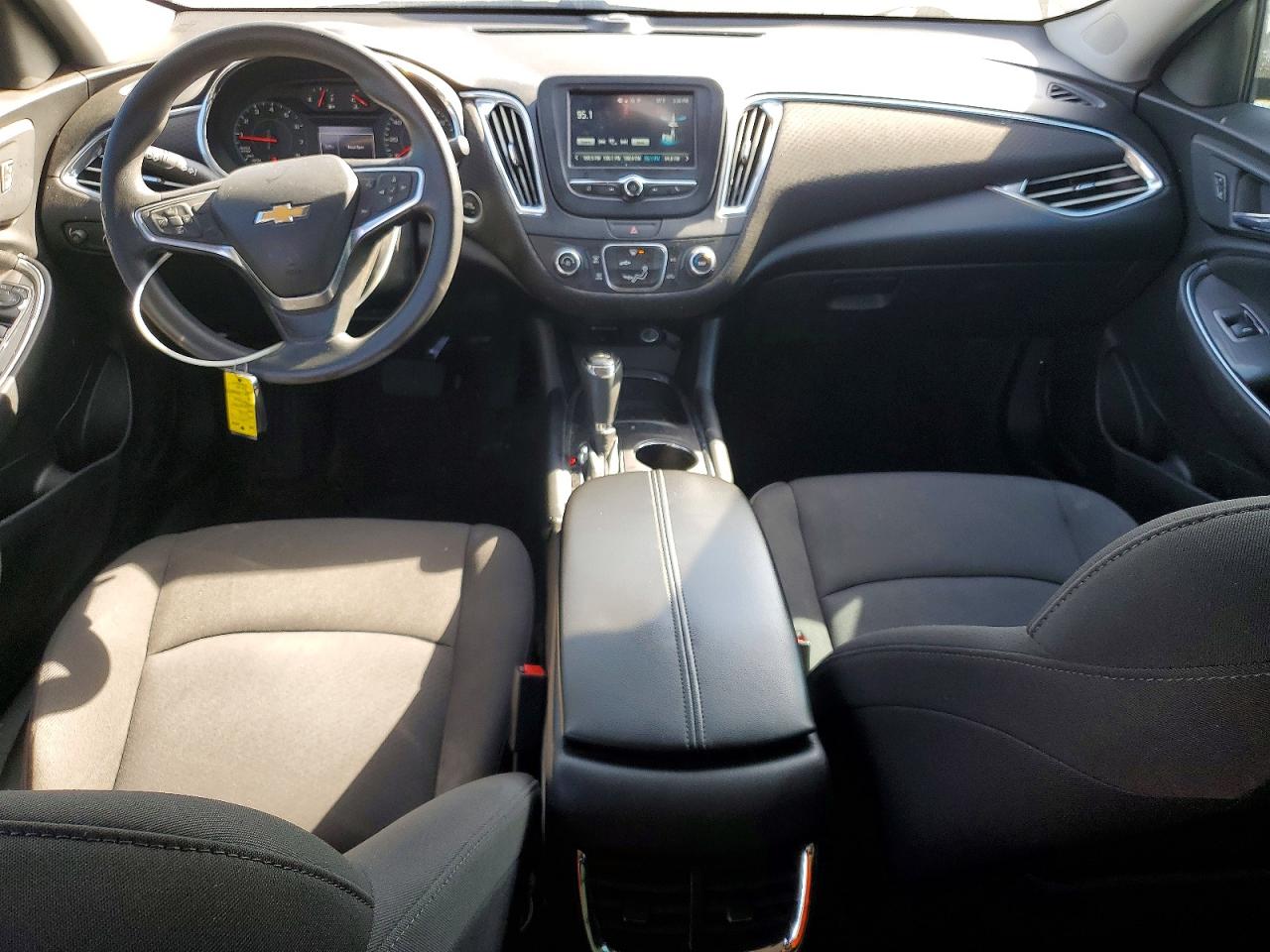 2018 CHEVROLET MALIBU LT photo 8