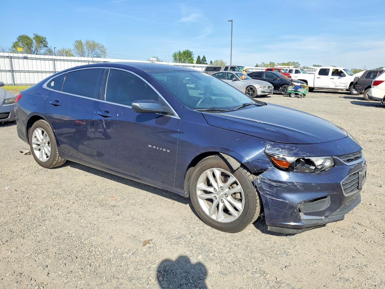 2018 CHEVROLET MALIBU LT photo 4