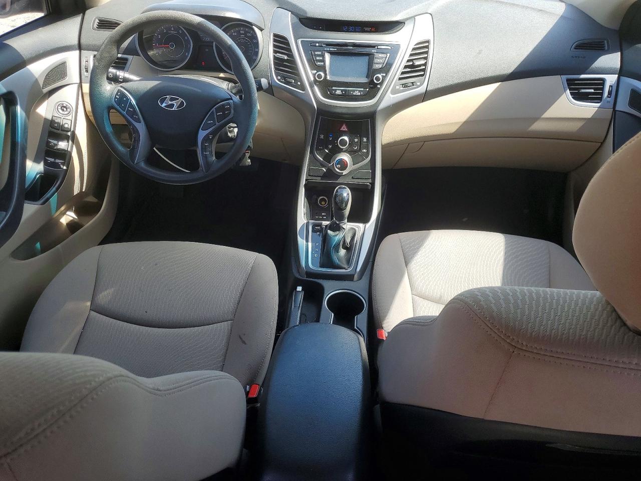 2015 HYUNDAI ELANTRA SE photo 8