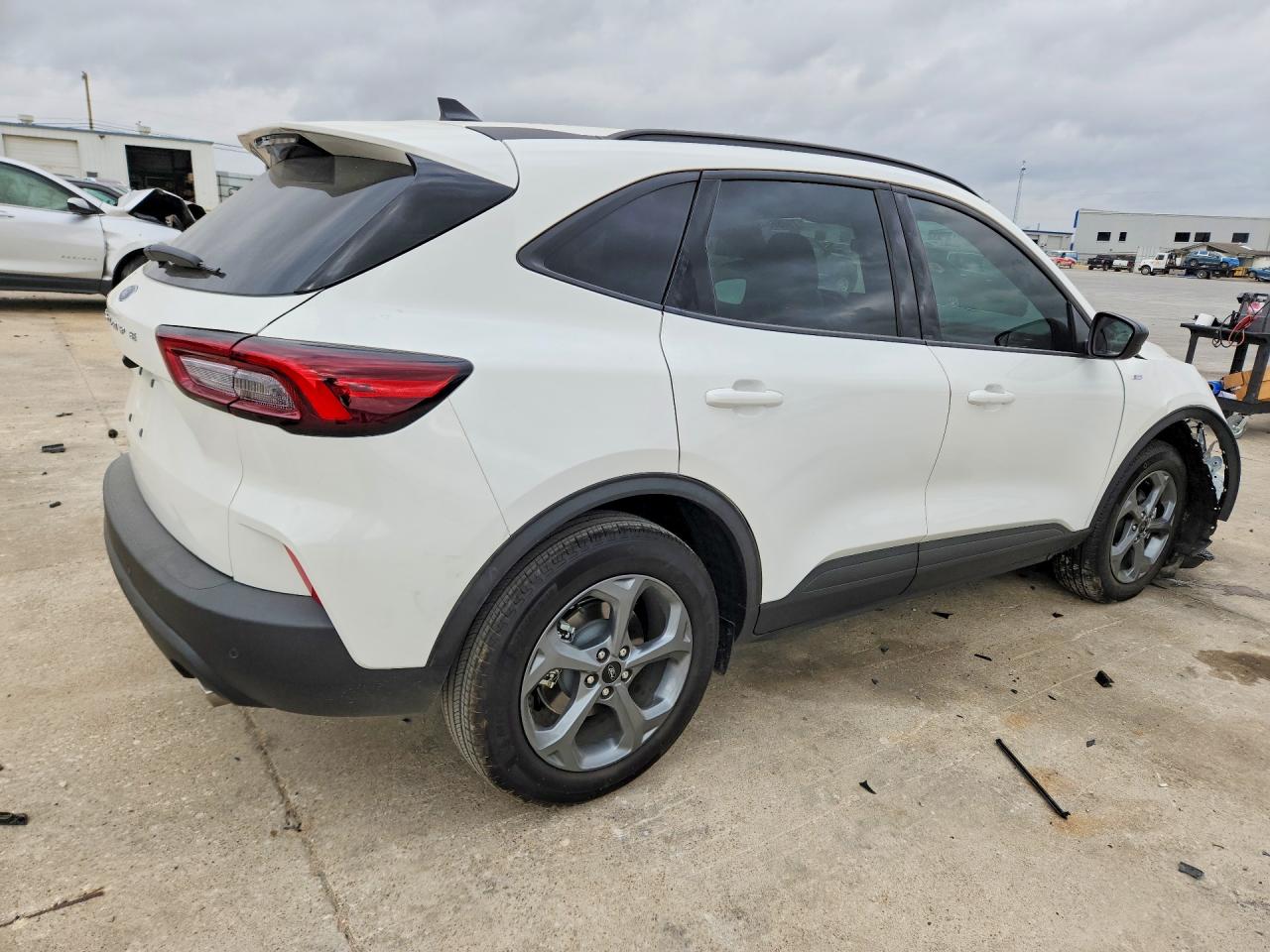 2025 FORD ESCAPE ST LINE photo 3