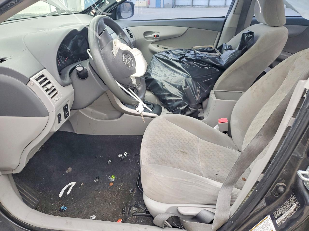 2009 TOYOTA COROLLA LE photo 7