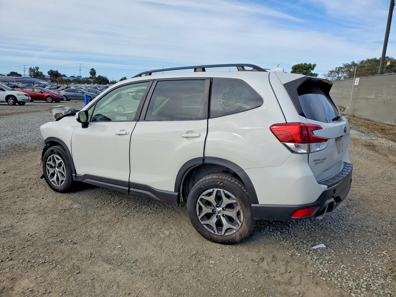 2022 SUBARU FORESTER PREMIUM photo 3