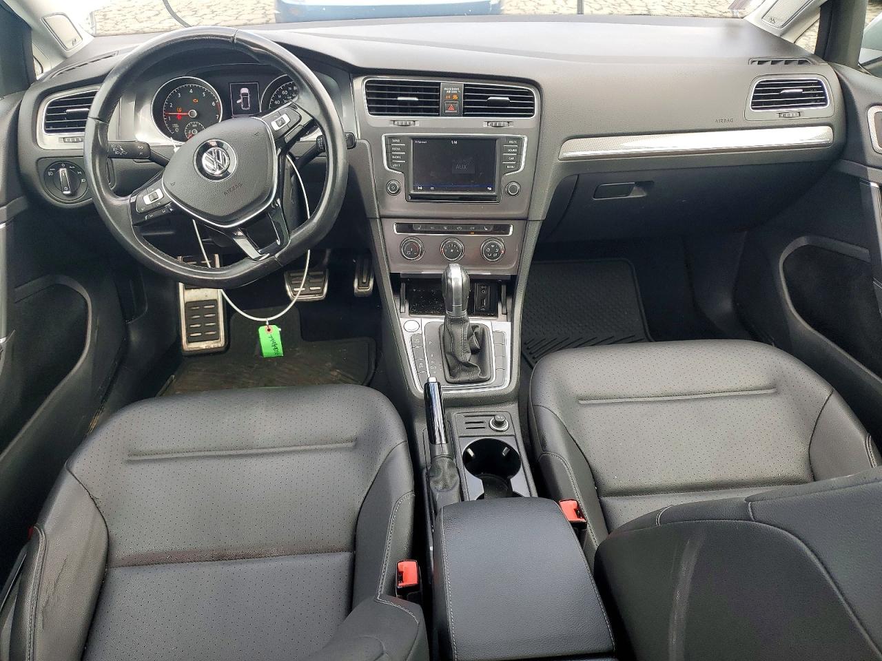 2017 VOLKSWAGEN GOLF ALLTRACK S photo 8