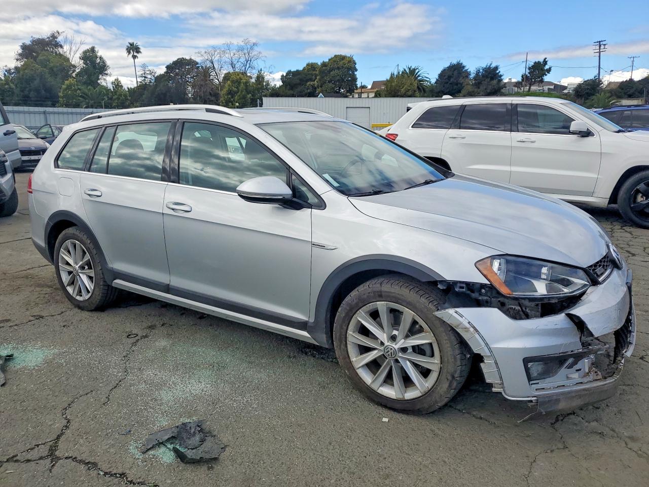 2017 VOLKSWAGEN GOLF ALLTRACK S photo 4