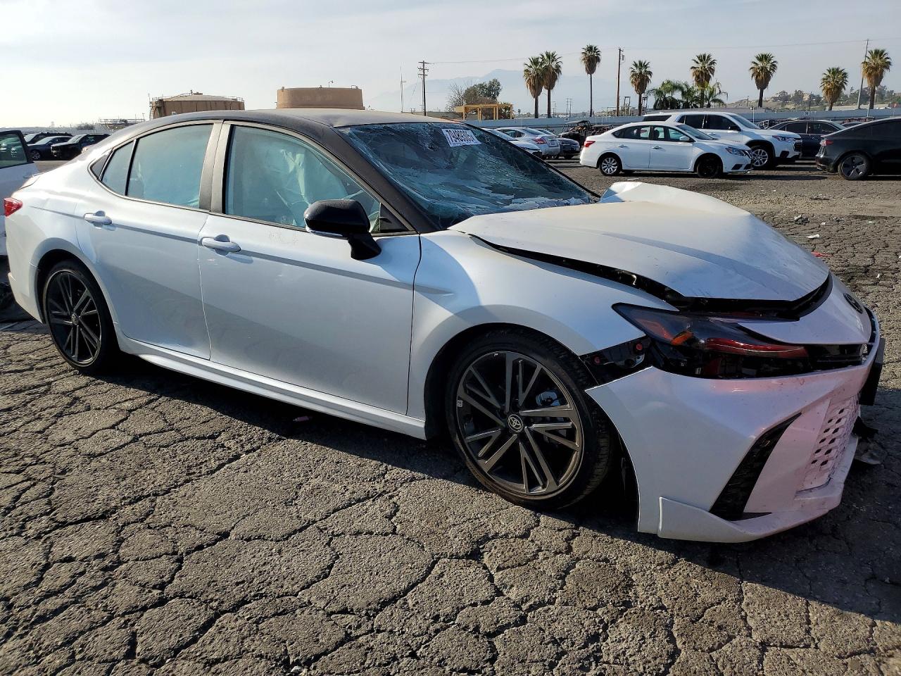 2025 TOYOTA CAMRY XSE photo 4