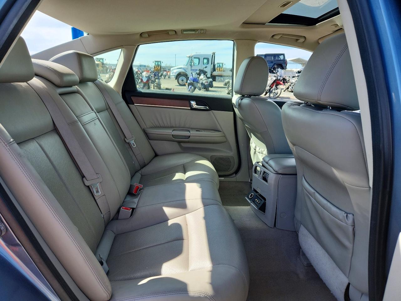 2008 INFINITI M35 BASE photo 28