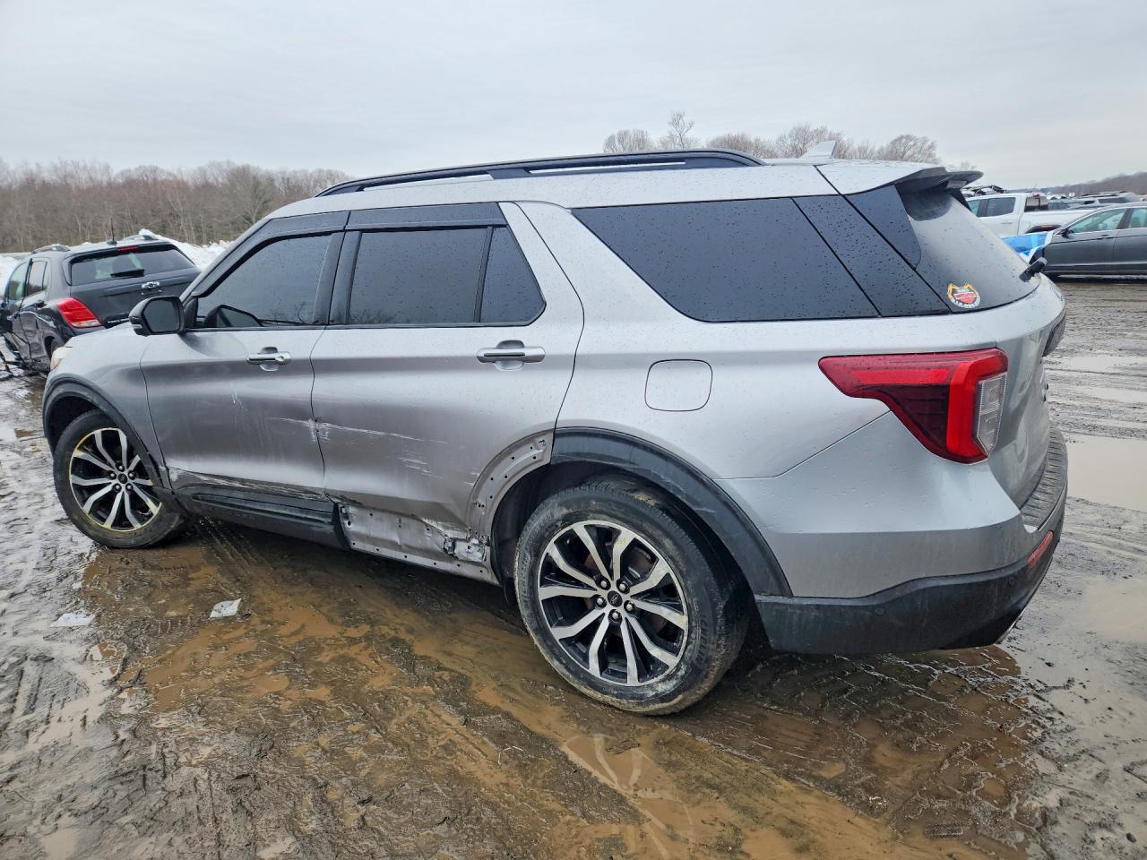 2020 FORD EXPLORER ST photo 2