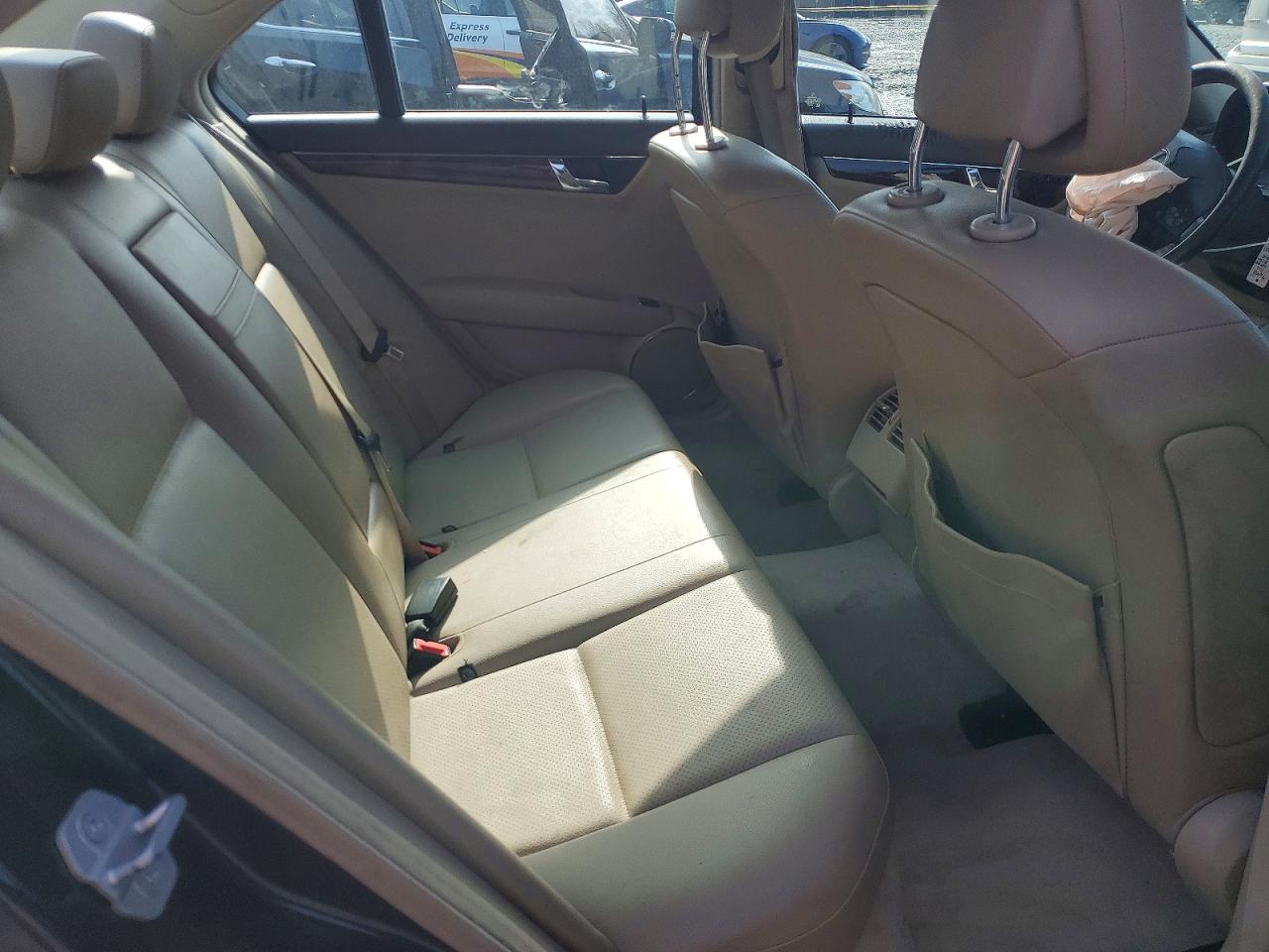 2010 MERCEDES-BENZ C 300 photo 10