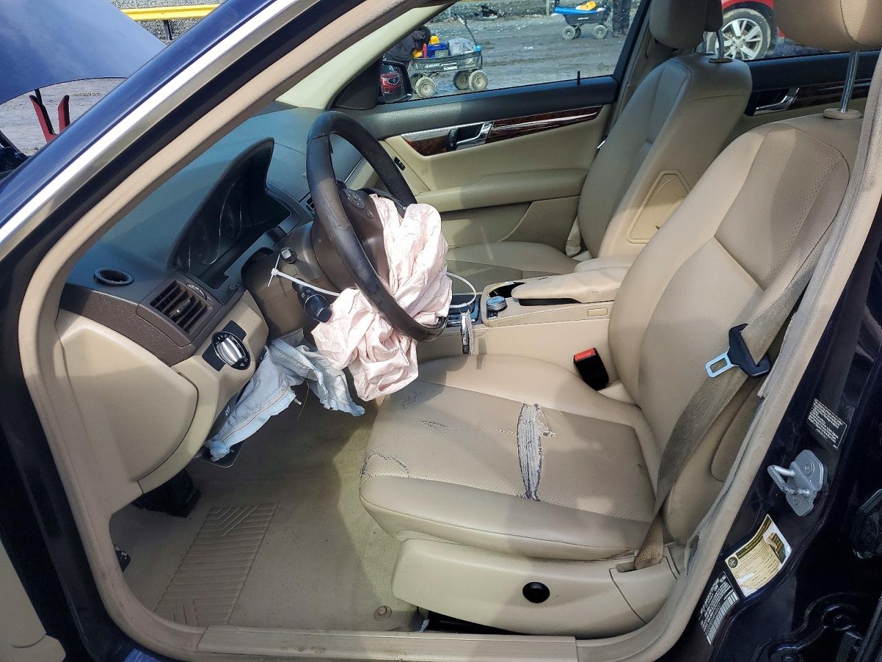 2010 MERCEDES-BENZ C 300 photo 7
