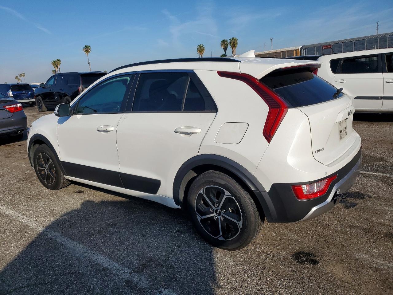 2024 KIA NIRO EX photo 4