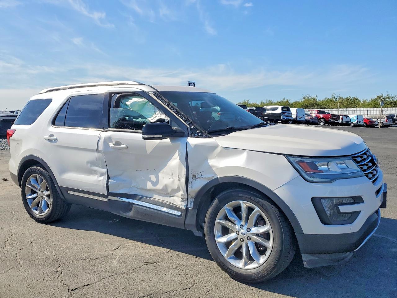 2016 FORD EXPLORER XLT photo 10