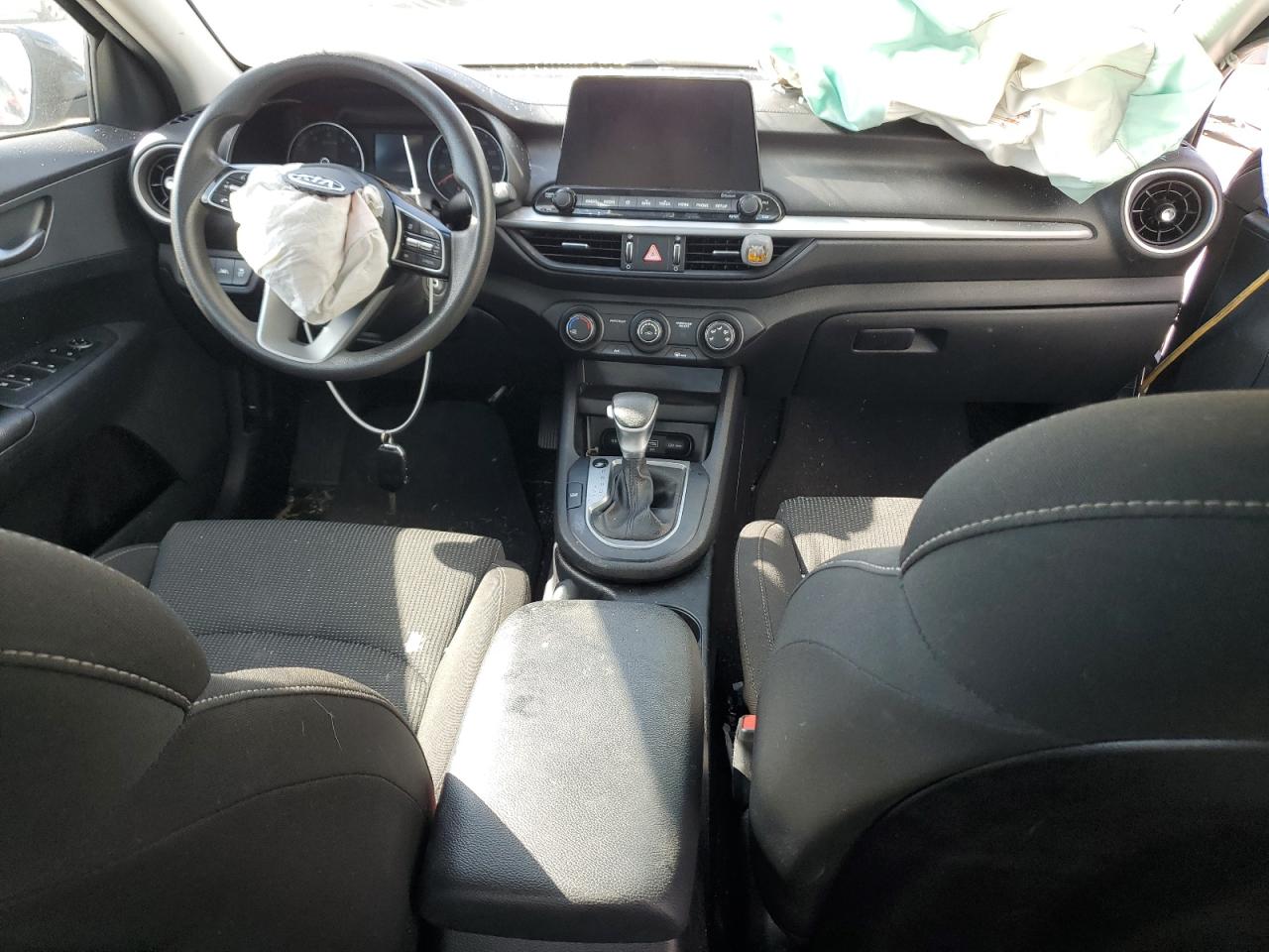 2021 KIA FORTE photo 22